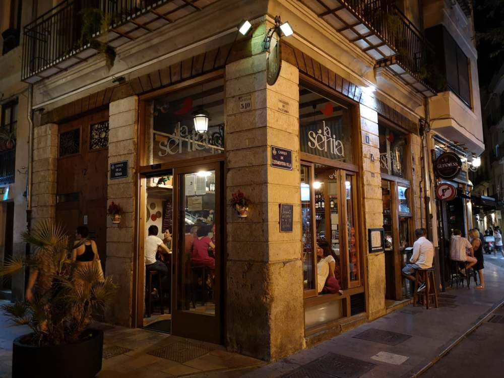 67314177_363206774344463_7335344872125104128_n